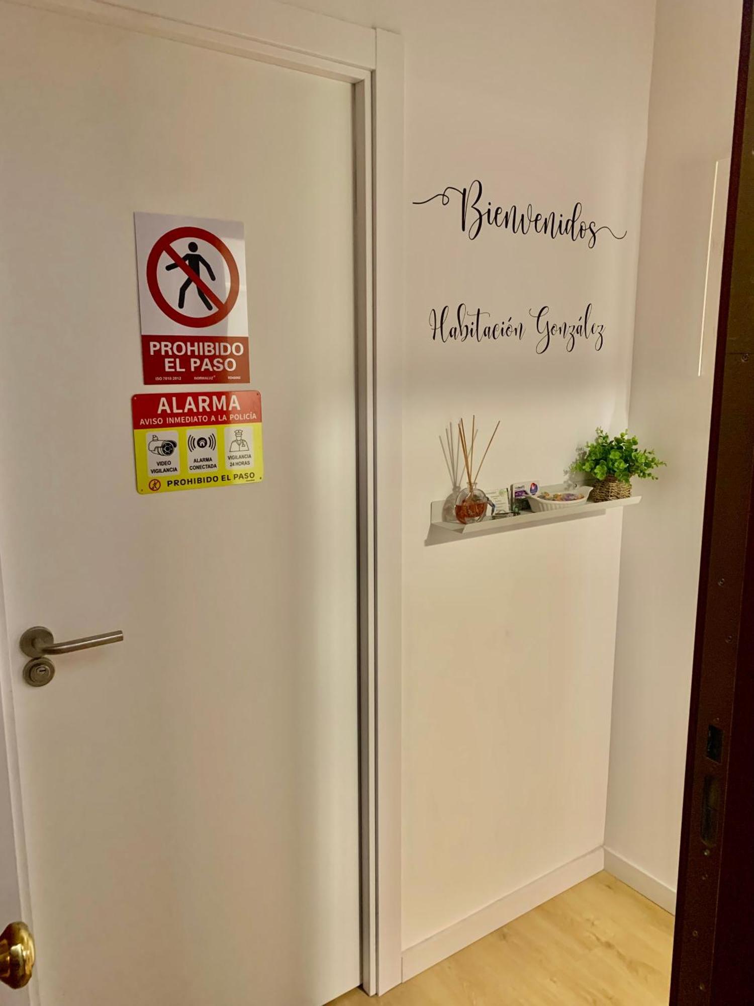 Habitacion Gonzalez Μάλαγα Εξωτερικό φωτογραφία